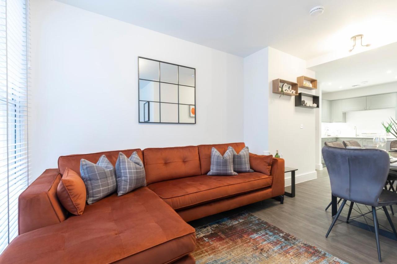 Elliot Oliver - Luxury 2 Bedroom Regency Apartment With Parking & Ev Charger 切尔滕纳姆 外观 照片