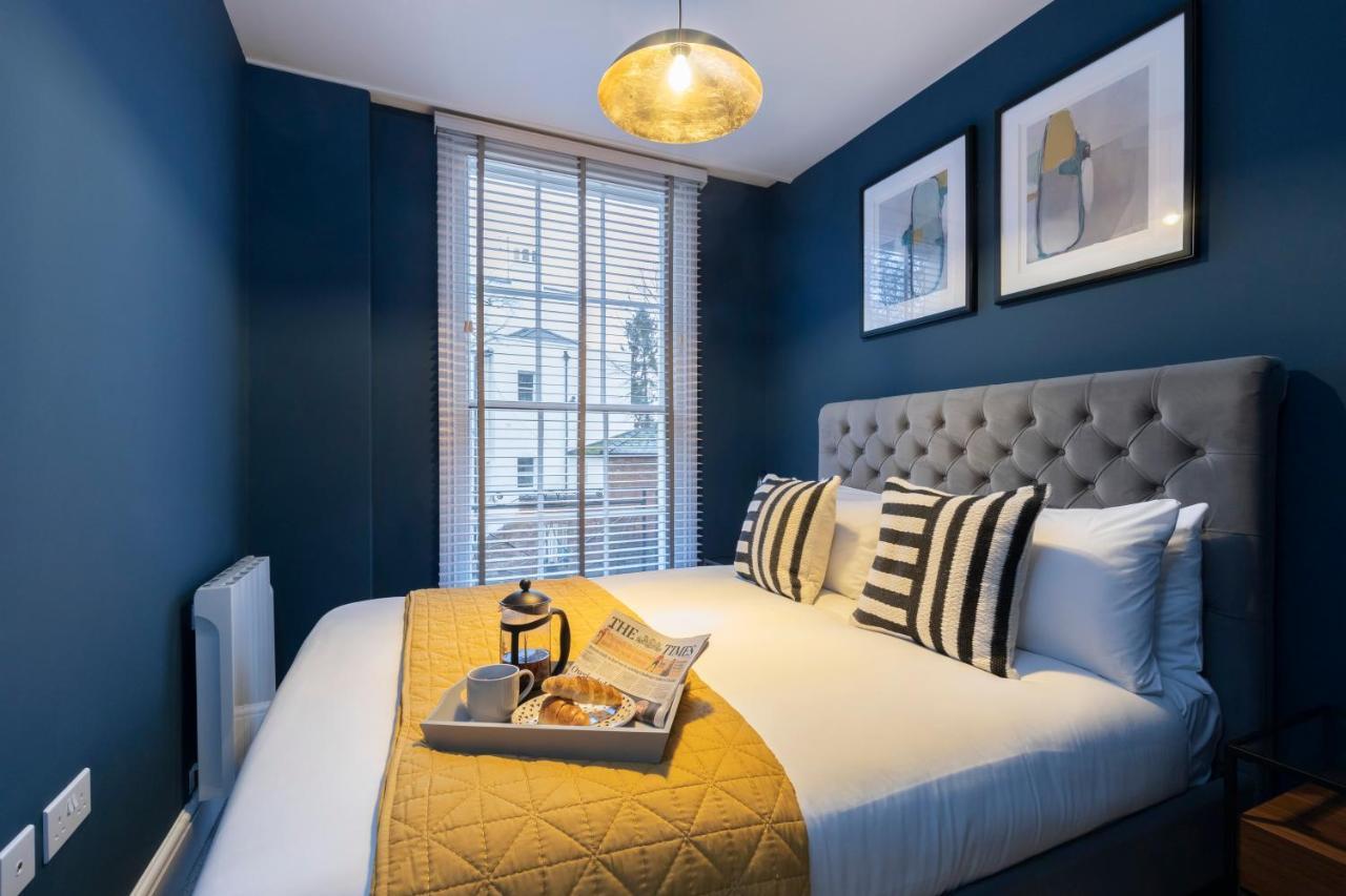 Elliot Oliver - Luxury 2 Bedroom Regency Apartment With Parking & Ev Charger 切尔滕纳姆 外观 照片